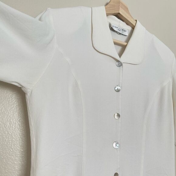Vintage White Minimalist Button Front Neutral Short Sleeved Blouse Shirt - Picture 4 of 6
